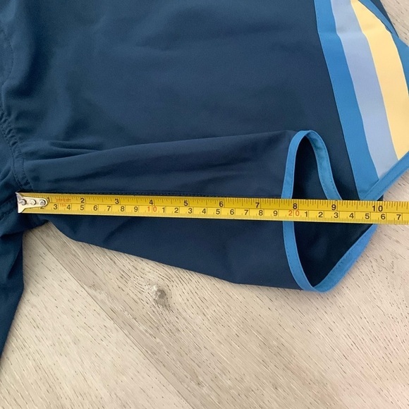 FAIR HARBOR Men's Blue Retro Stripe Lined 8" Swim Shorts Size Large - Picture 3 of 10